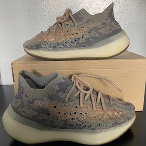 Yeezy 380 Mist size 8.5